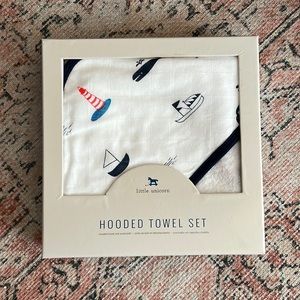NWT little unicorn hooded towel set.
